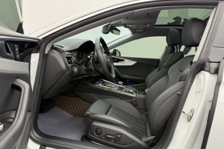 Used Audi A5 2022 Sportback 40 TFSI Fashionable and Dynamic Model Interior 1