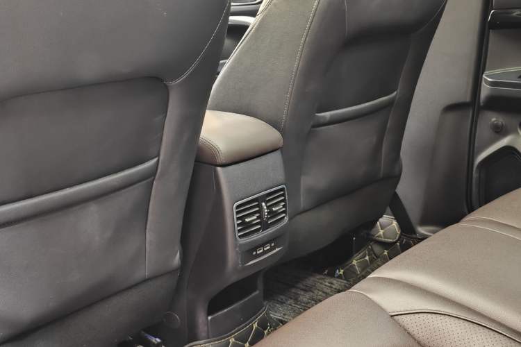 Used GAC Trumpchi GS4 2019 270T Automatic Two-Wheel Drive Elite Edition Interior 11