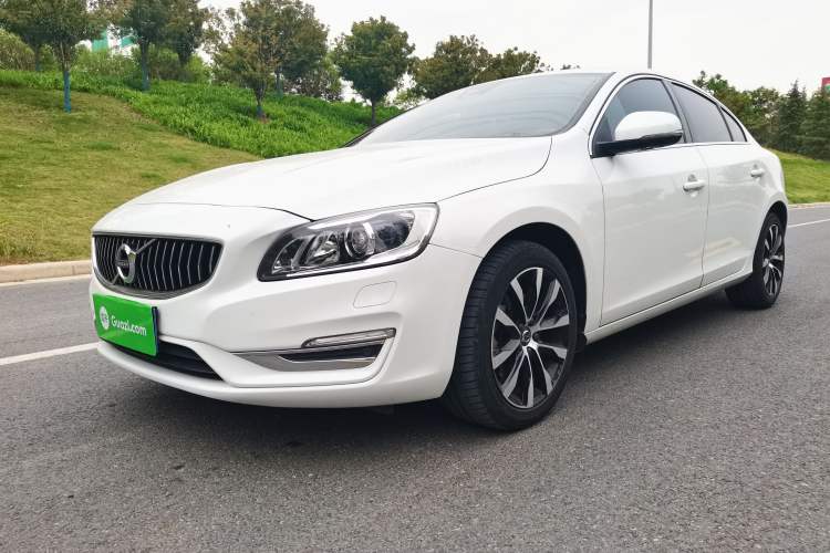 Used Volvo S60 2018 S60L T3 Smart Progress Edition
