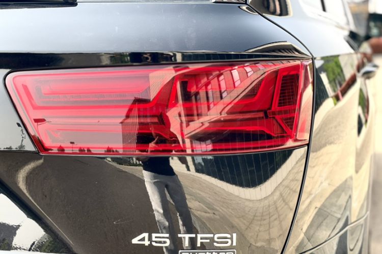 Used Audi Q7 2019 45 TFSI Comfort Model