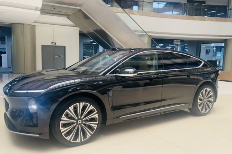 Used Nio ET9 2025 100 kWh