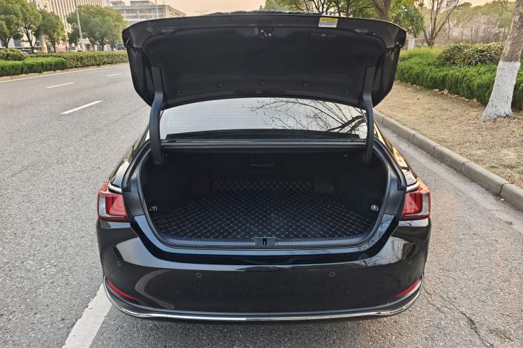 Used Lexus ES 2024 200 Premium Edition