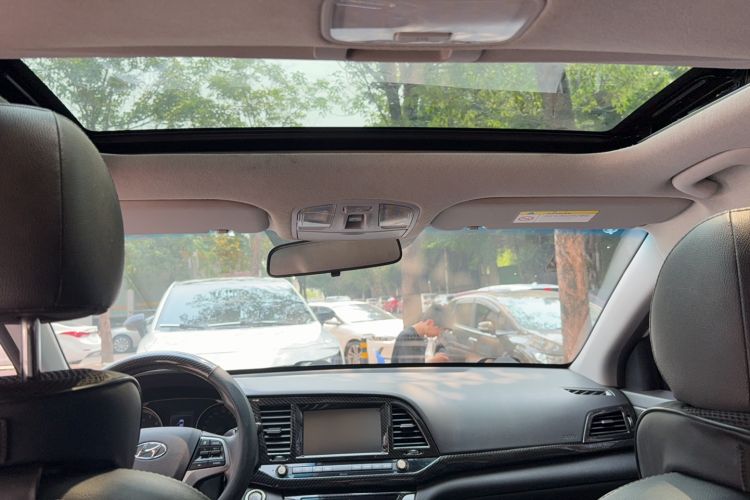 Used Hyundai Elantra (6th Generation / Lingdong) 2016 1.6L Automatic ZhiXuan · Luxury Version
