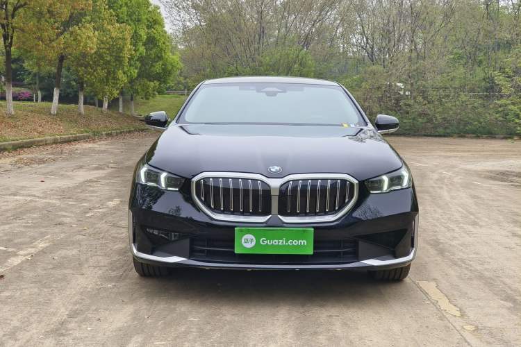 Used BMW 5 Series 2024 530Li Leading Luxury Package Exterior 1