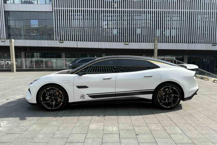 Used Lotus EMEYA 2024 EMEYA L+
