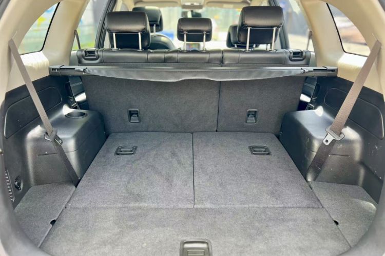 Used Chevrolet Captiva 2015 2.4L 4x4 Flagship Edition 7-Seater
