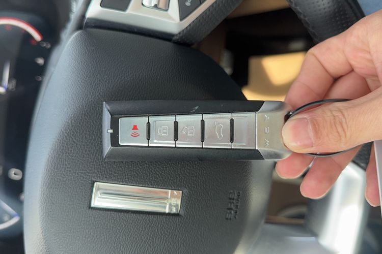 Used Wey VV5 2017 2.0T Flagship Edition Interior 1