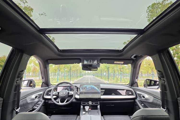 Used GAC Trumpchi GS8 2025 Linghang Series 2.0 TGDI Two-Wheel-Drive Luxury Edition 5 Seats Headliner