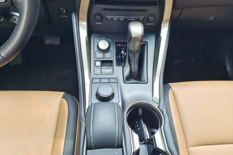 Used Lexus NX 2015 300h All-Wheel-Drive Fēngzhì Edition