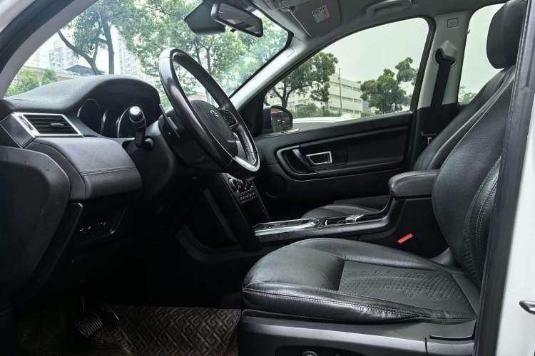 Used Land Rover Discovery Sport 2019 240 PS PURE Edition China V Standard