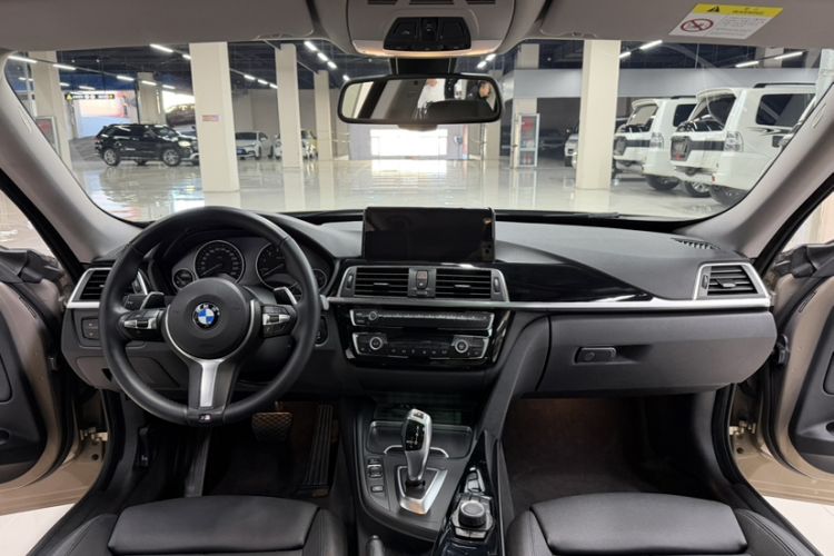 Used BMW 3 Series GT 2018 320i Sport Edition
