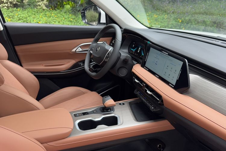 Used Oshan X7 PLUS 2023 Enjoy Edition 1.5T Automatic Pilot Model 7 Seats