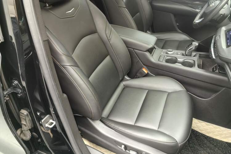 Used Cadillac XT4 2018 28T Two-Wheel Drive Luxury Sport Model
