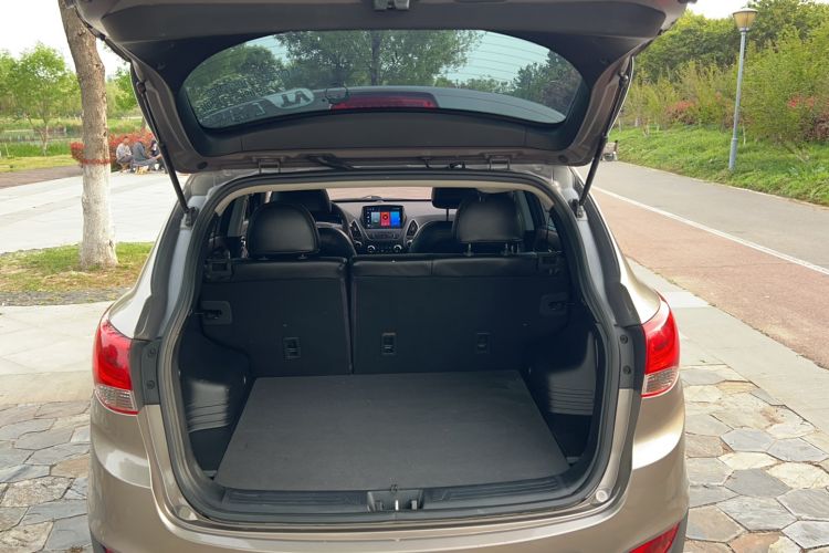 Used Hyundai ix35 2015 2.0L Automatic 2WD Comfort Edition China V Standard Trunk