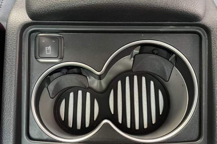 Used Mercedes-Benz V-Class 2018 V 260 Avantgarde Edition China V Interior 7