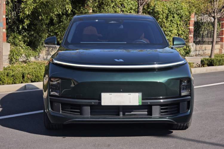 Used Li Auto L8 2023 Pro Model
