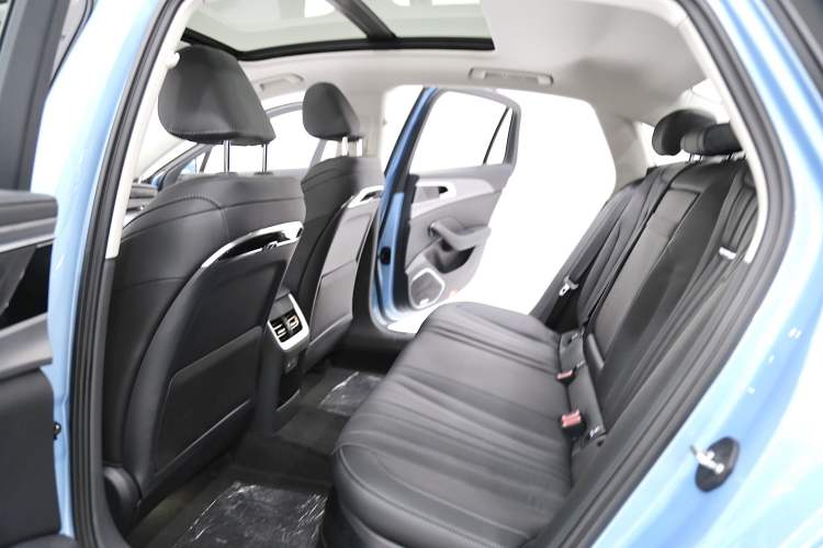 Used Hongqi H5 2024 1.5T HEV Smart Connect Flagship Edition