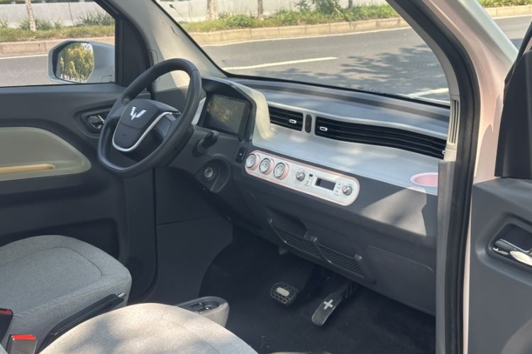 Used Wuling Hongguang MINIEV 2022 Macaron Premium Model – Lithium Iron Phosphate