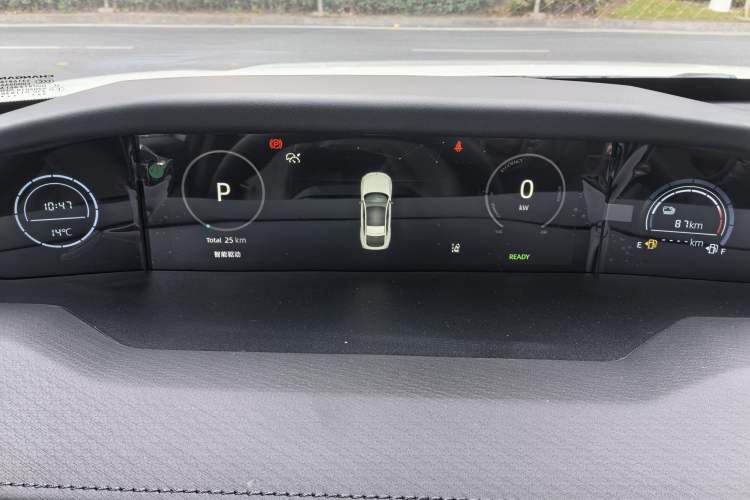 Used Changan UNI-V iDD 2024 Blue Whale Smart Electric iDD 136km ZhiKu Model
