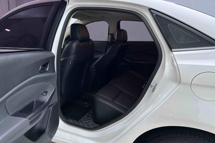 Used Ford Escort 2015 1.5L Automatic Fashion Model