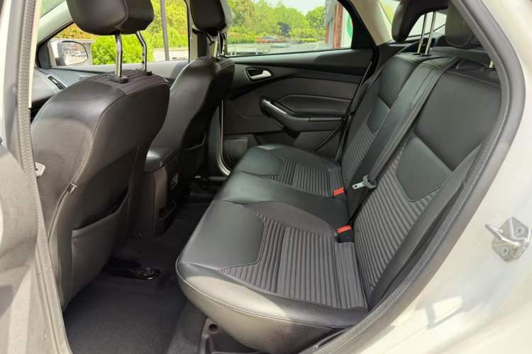 Used Ford Focus 2018 Hatchback Classic 1.6L Automatic Trendy SmartDrive Edition