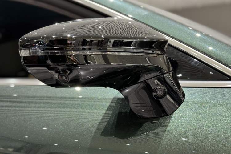 Used Geely Galaxy Galaxy 8 2025 130km EM-i Flagship Edition
