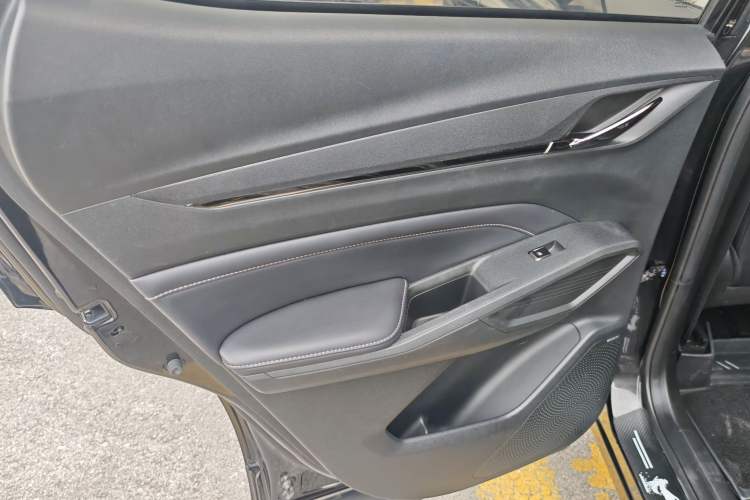 Used CHANGAN OSHAN X5 PLUS 2023 1.5T DCT Excellence Edition Interior 8