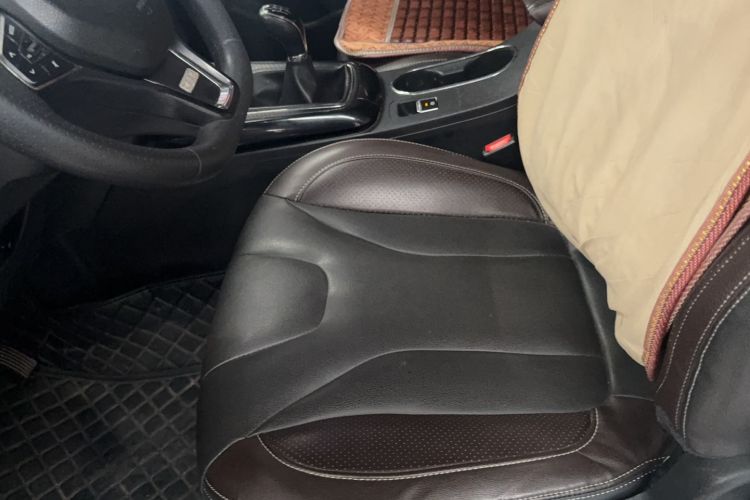 Used Dongfeng Fengon 370 2018 S370 1.5L Manual Luxury 5-Seater