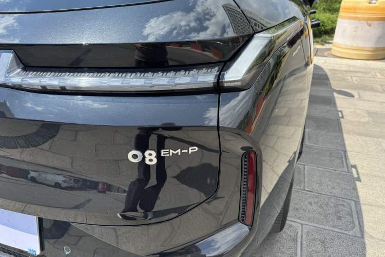 Used Lynk & Co 08 EM-P 2023 120km Long-Range Halo
