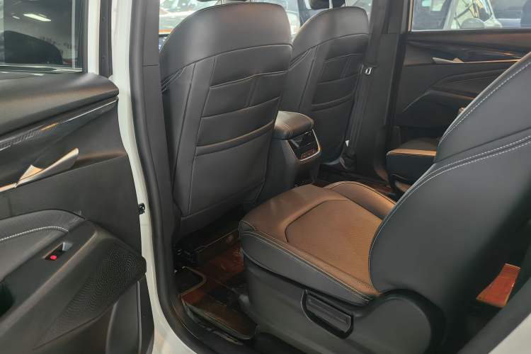 Used SAIC MAXUS EUNIQ 5 2020 1.3T PLUG-IN Elite Edition