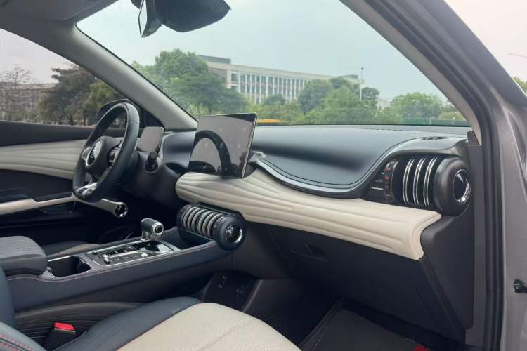 Used BYD Yuan PLUS 2022 430 km Luxury Version Interior 8