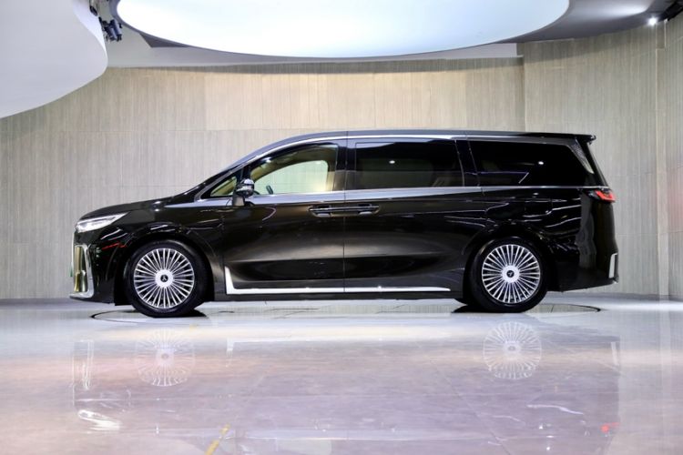 Used VOYAH Dream 2025 PHEV Four-Wheel-Drive Flagship Kunpeng Edition