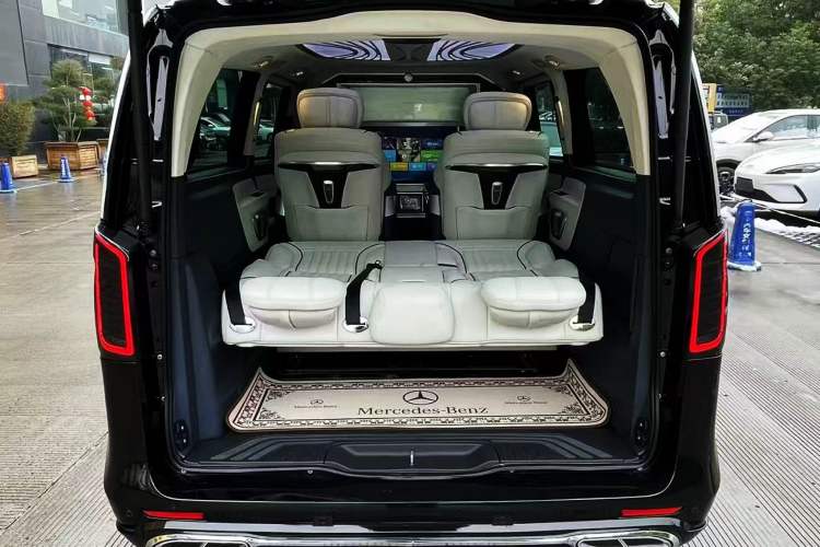 Used Mercedes-Benz Vito 2021 2.0T Business Version 7 Seats
