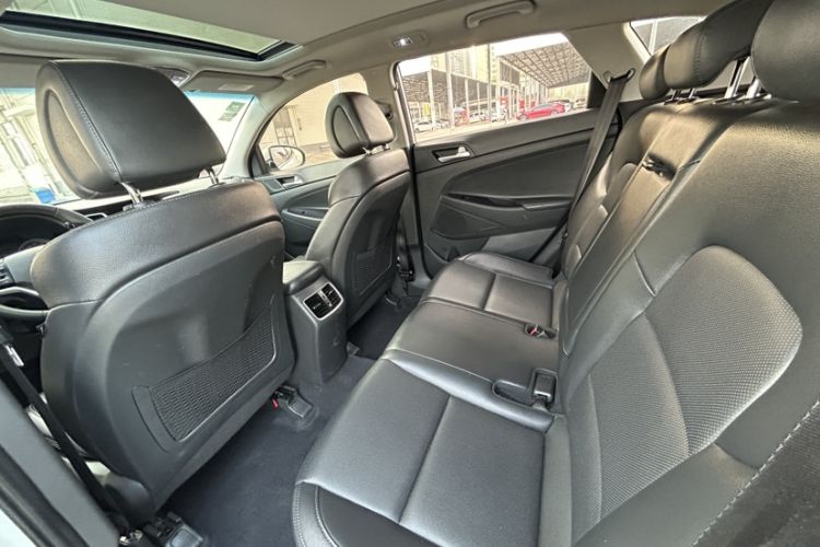 Used Hyundai Tucson 2018 1.6T Dual-Clutch Two-Wheel Drive 15th Anniversary Special Edition