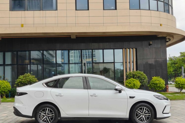 Used BYD Seal 05 DM-i 2025 DM-i Smart Drive 55KM Prestige Model Exterior 7