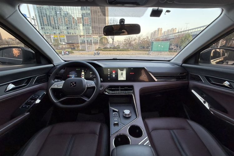 Used SOL X8 PLUS 2023 1.5 TGDI DCT Smart Edition 7-Seater