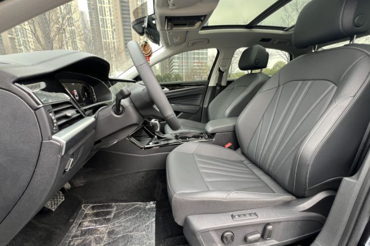 Used Volkswagen Passat 2025 Outstanding Model 380TSI Starry Dragon Edition Interior 2