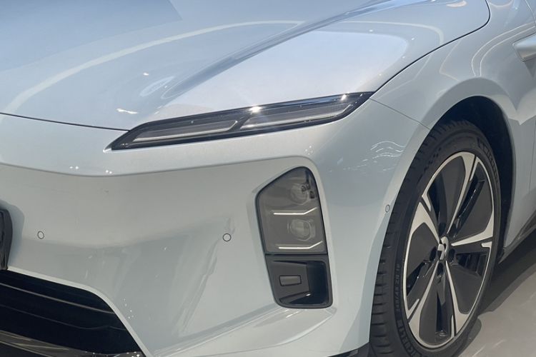 Used Nio ET5T 2025 75 kWh Touring Left Front Headlight