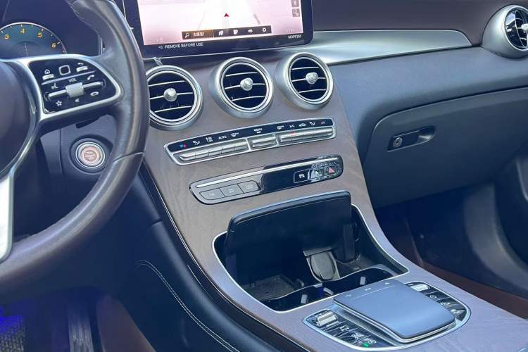 Used Mercedes-Benz GLC 2022 Second Facelift GLC 260 L 4MATIC Luxury Edition