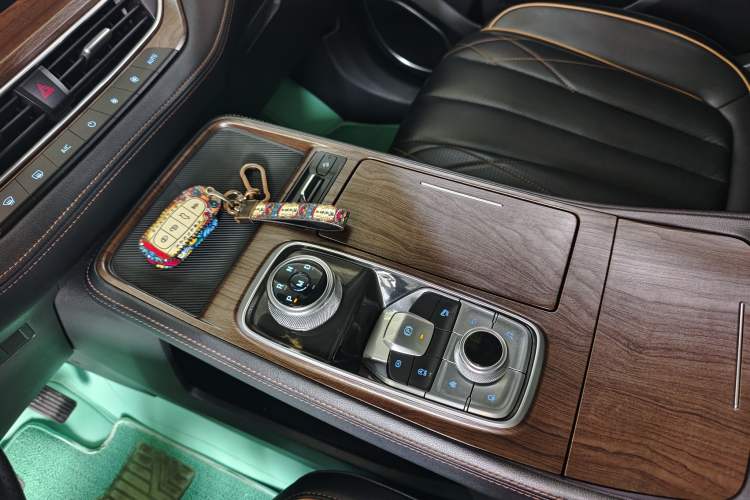 Used Ford Equator 2021 EcoBoost 225 Premier 6-Seater Interior 3