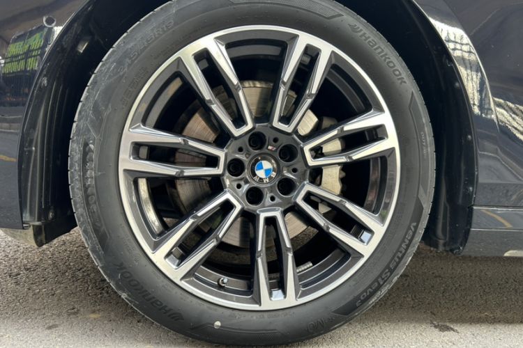 Used BMW 5 Series 2024 530Li Leading Model M Sport Package Exterior 3