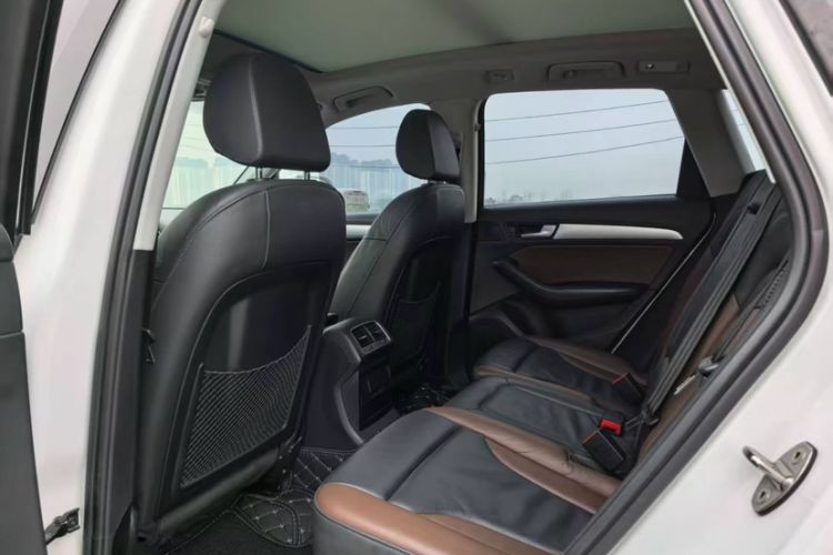 Used Audi Q5 2018 Collector's Edition 40 TFSI Technology Model Interior 1