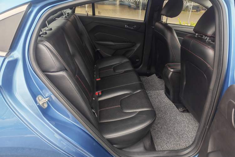 Used Chery Arrizo 5 2016 1.5L CVT Trendsetting Edition Interior 2