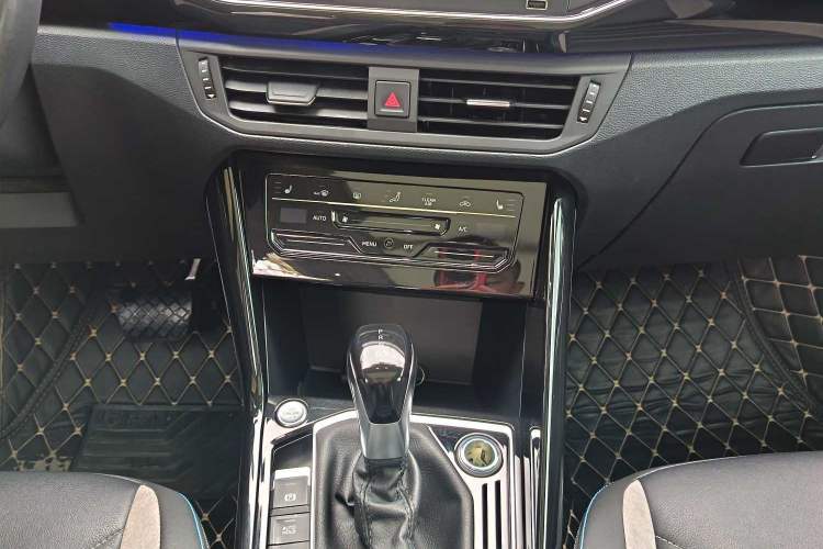 Used Volkswagen Tayron GTE Plug-in Hybrid 2020 1.4T Luxury Model Interior 4