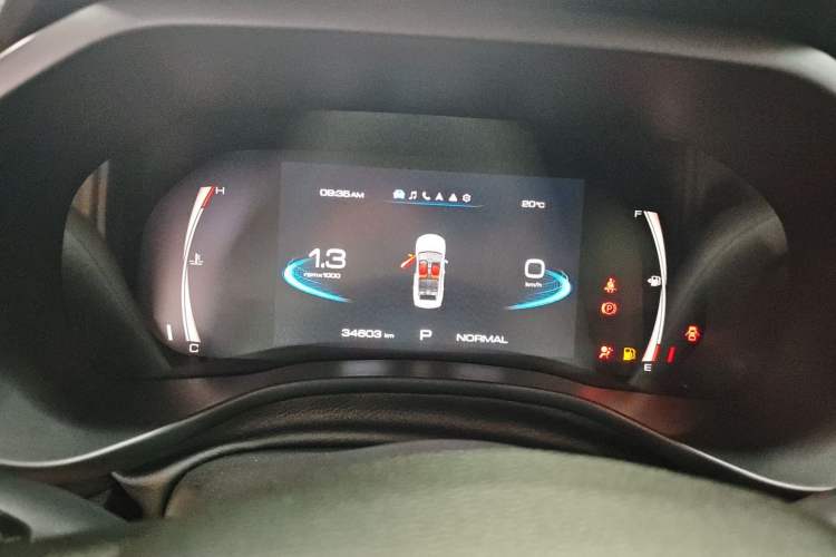 Used Haval JOLION 2021 1.5T Automatic Grand Three-Volume Version Odometer Close Up