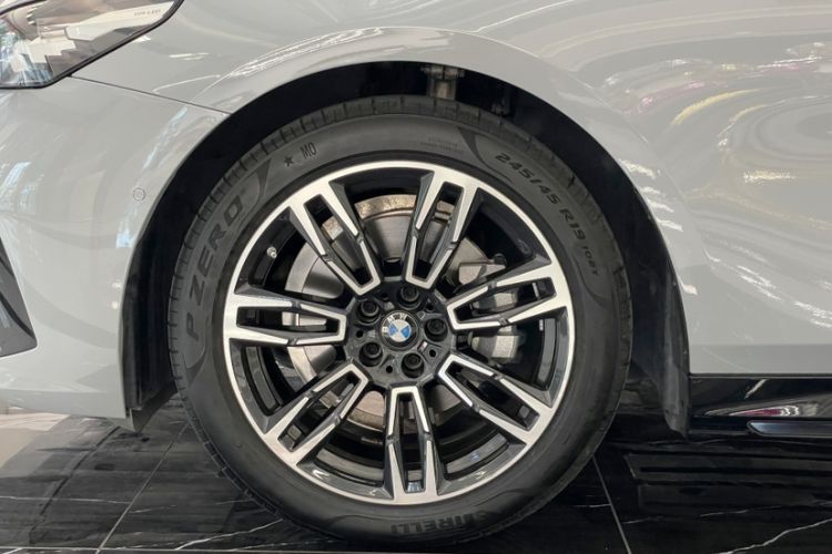 Used BMW 5 Series 2024 525i M Sport Package Exterior 10