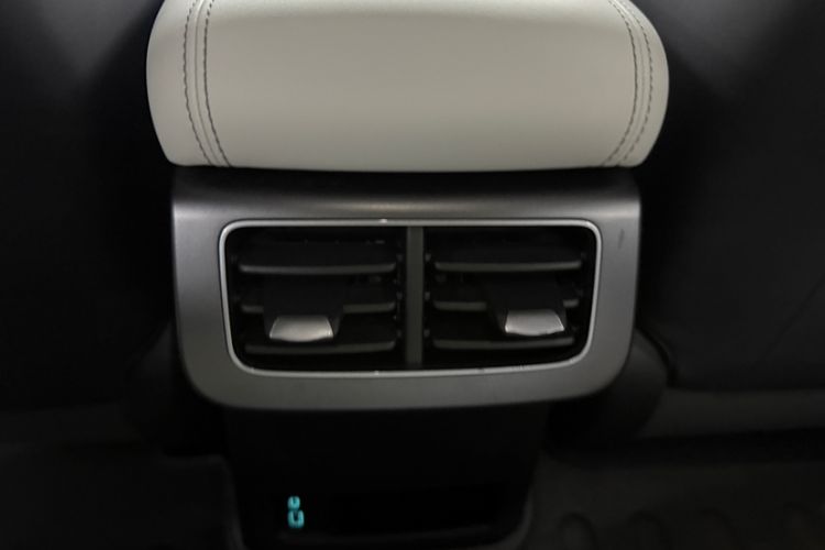 Used BYD Seal 06 New Energy 2024 DM-i 80KM Prestige Model Interior 4