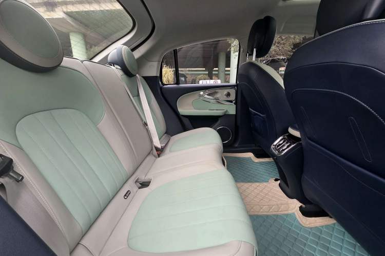 Used ORA Ballet Cat 2022 401 km Alice Edition
