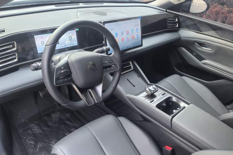 Used BYD Qin L 2024 DM-i 120KM Beyond Model
