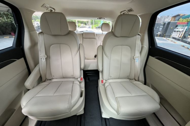 Used Buick GL8 2023 ES Lu Zun Deluxe Model Interior 1